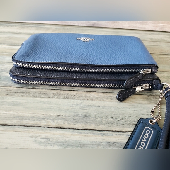 Coach Contrast Double Zip Wallet /Wristlet In Sky Blue Multi New w/tags CF477 - Picture 9 of 14